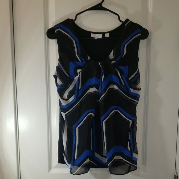 New York & Company Black and Blue Asymmetrical Graphic Blouse - Picture 4 of 8